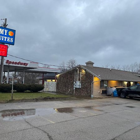 Economy Inn & Suites Ashtabula Kültér fotó