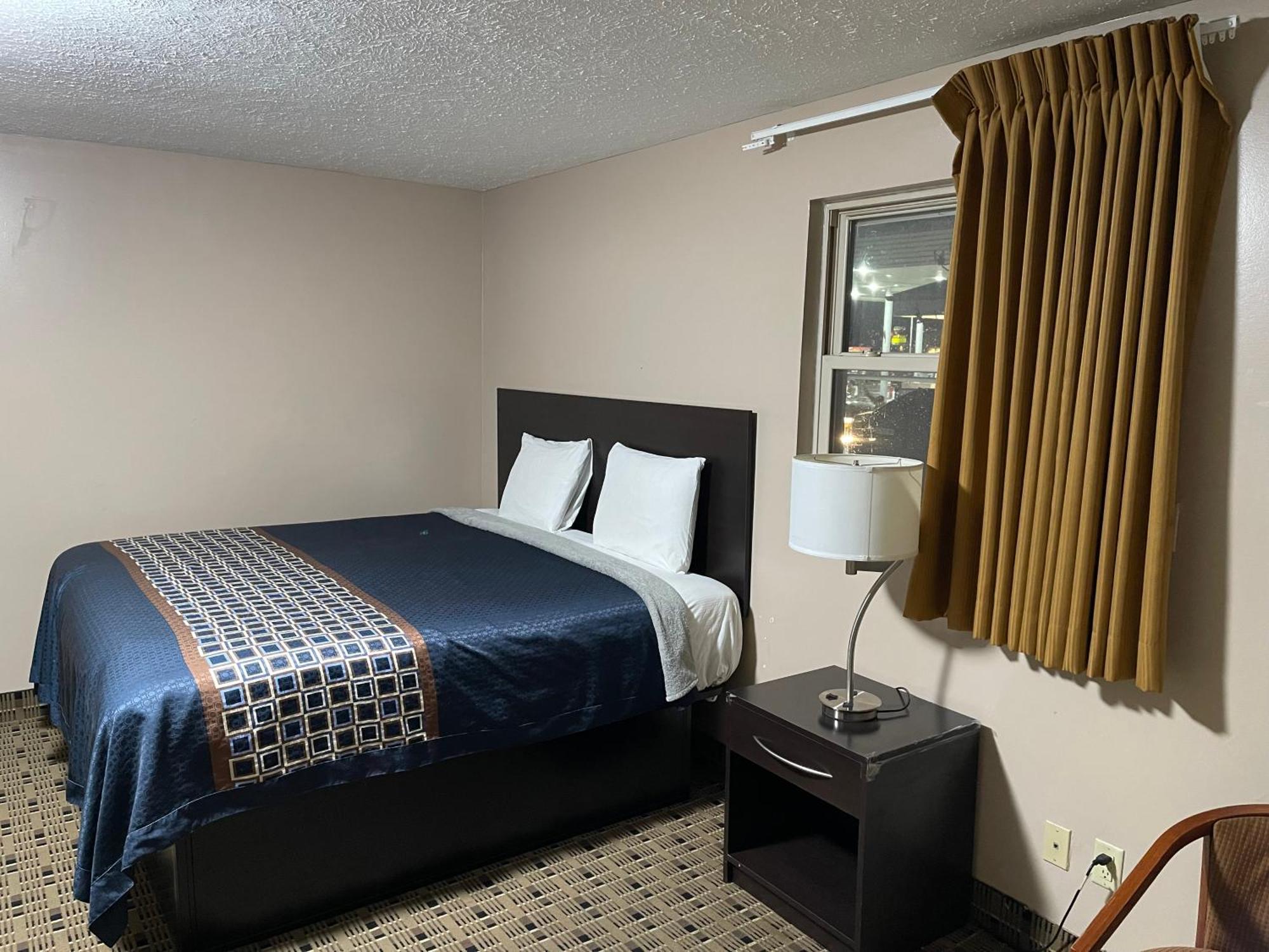 Economy Inn & Suites Ashtabula Kültér fotó