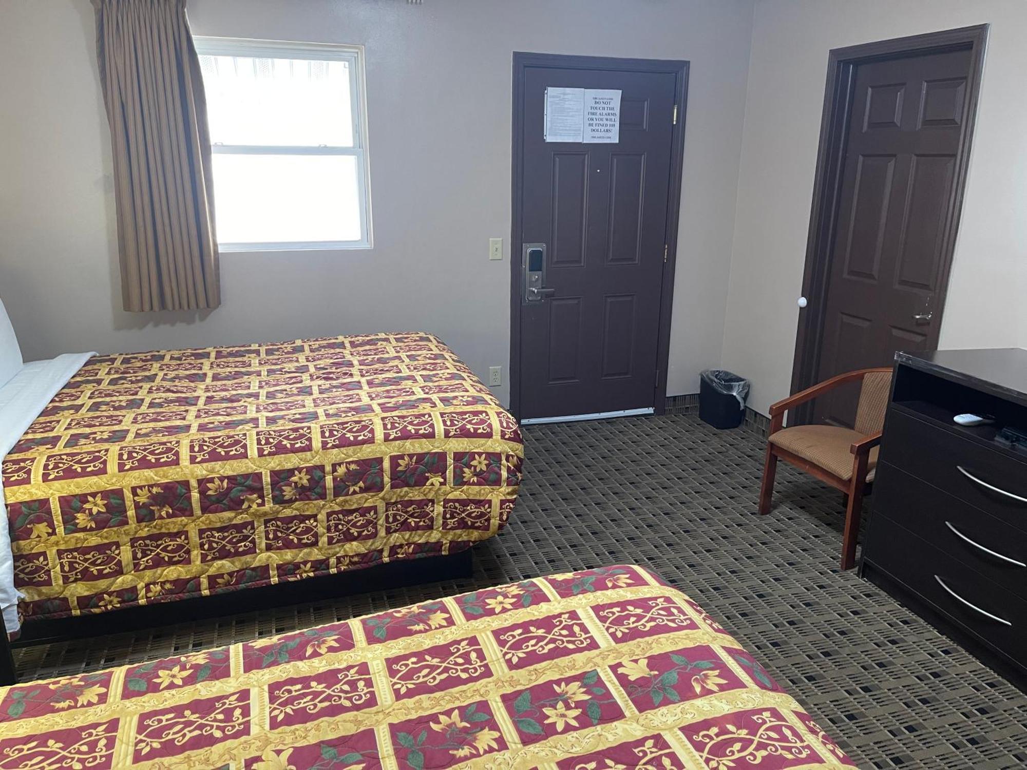 Economy Inn & Suites Ashtabula Kültér fotó