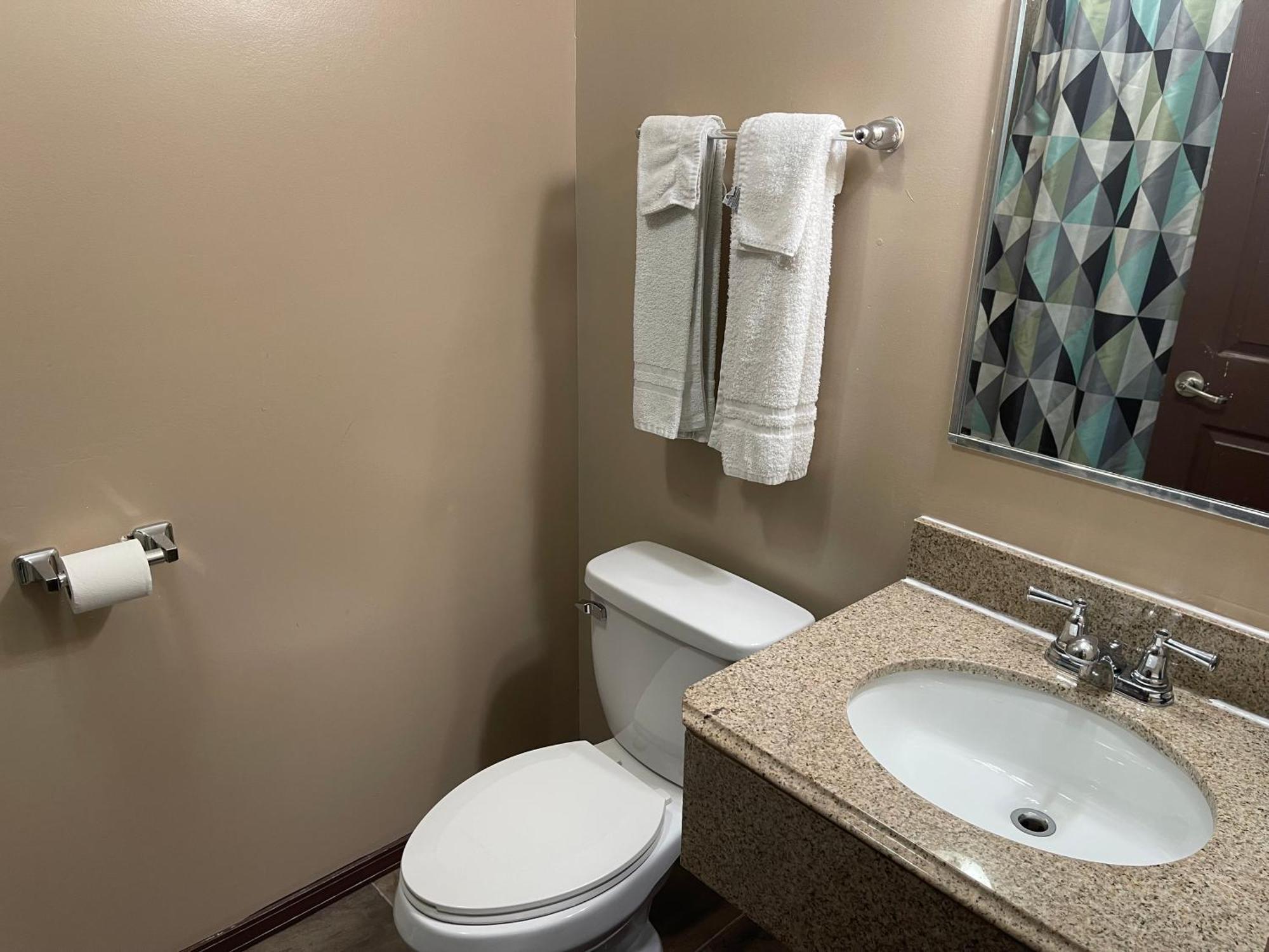 Economy Inn & Suites Ashtabula Kültér fotó