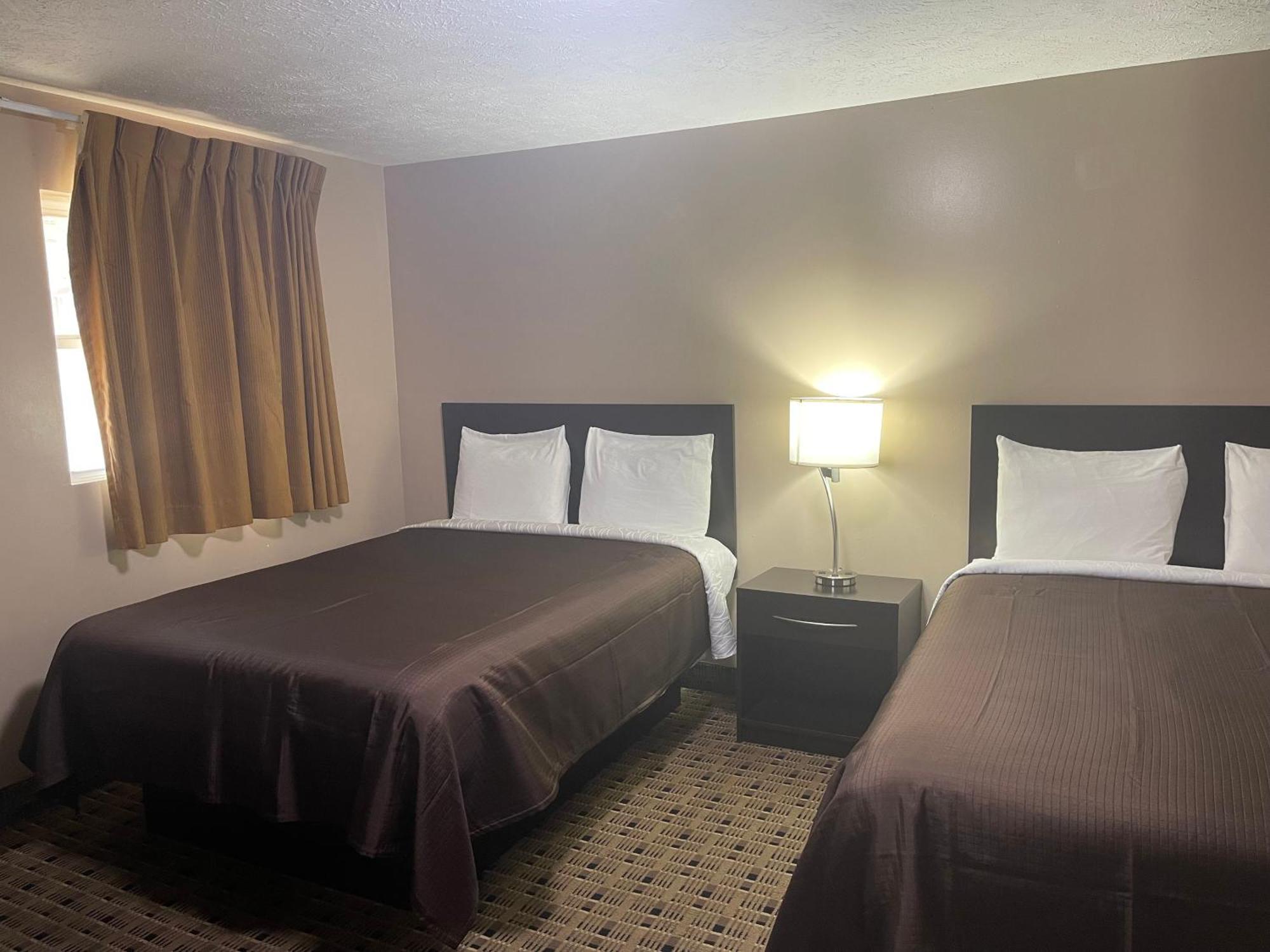 Economy Inn & Suites Ashtabula Kültér fotó