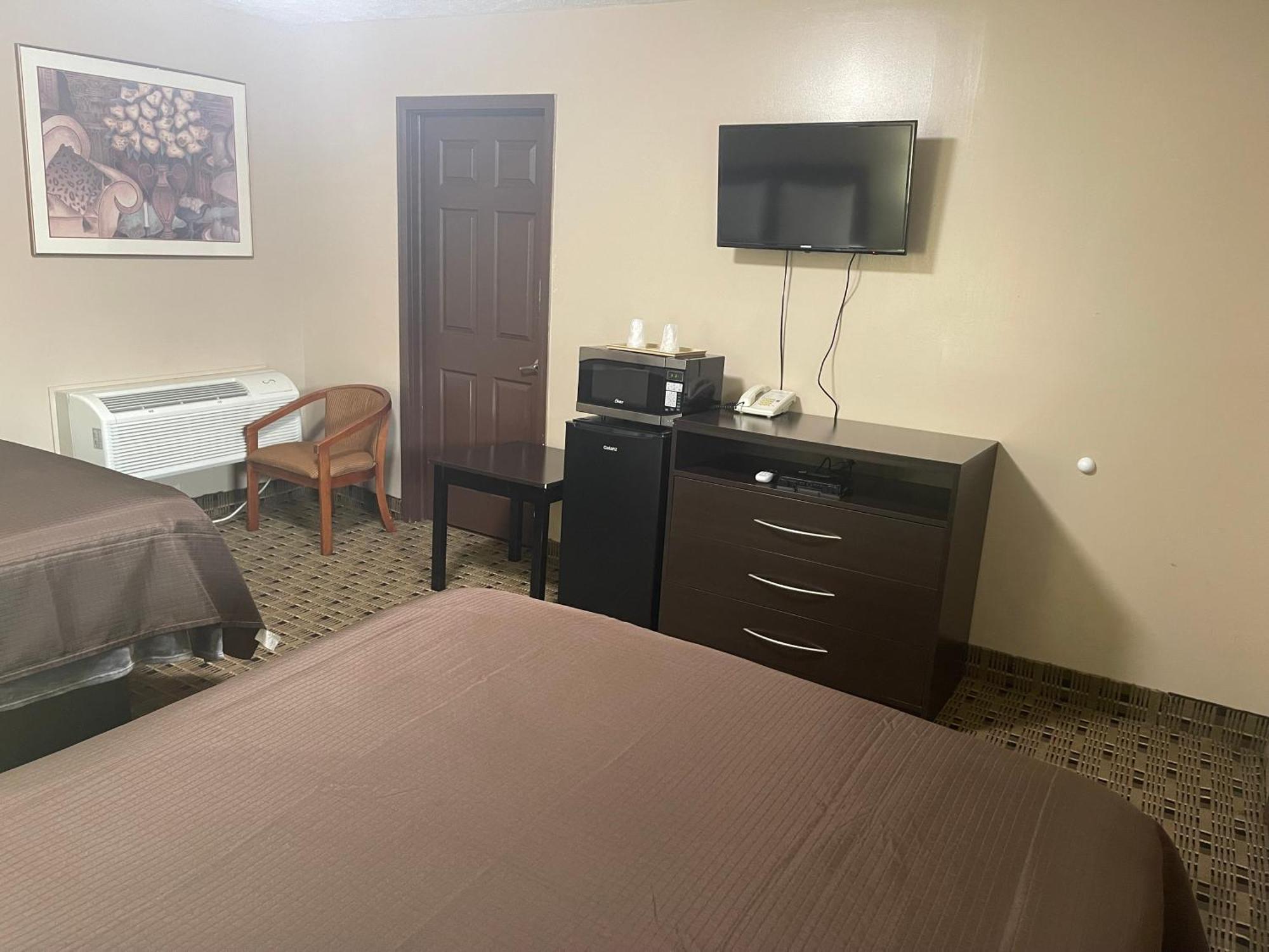 Economy Inn & Suites Ashtabula Kültér fotó