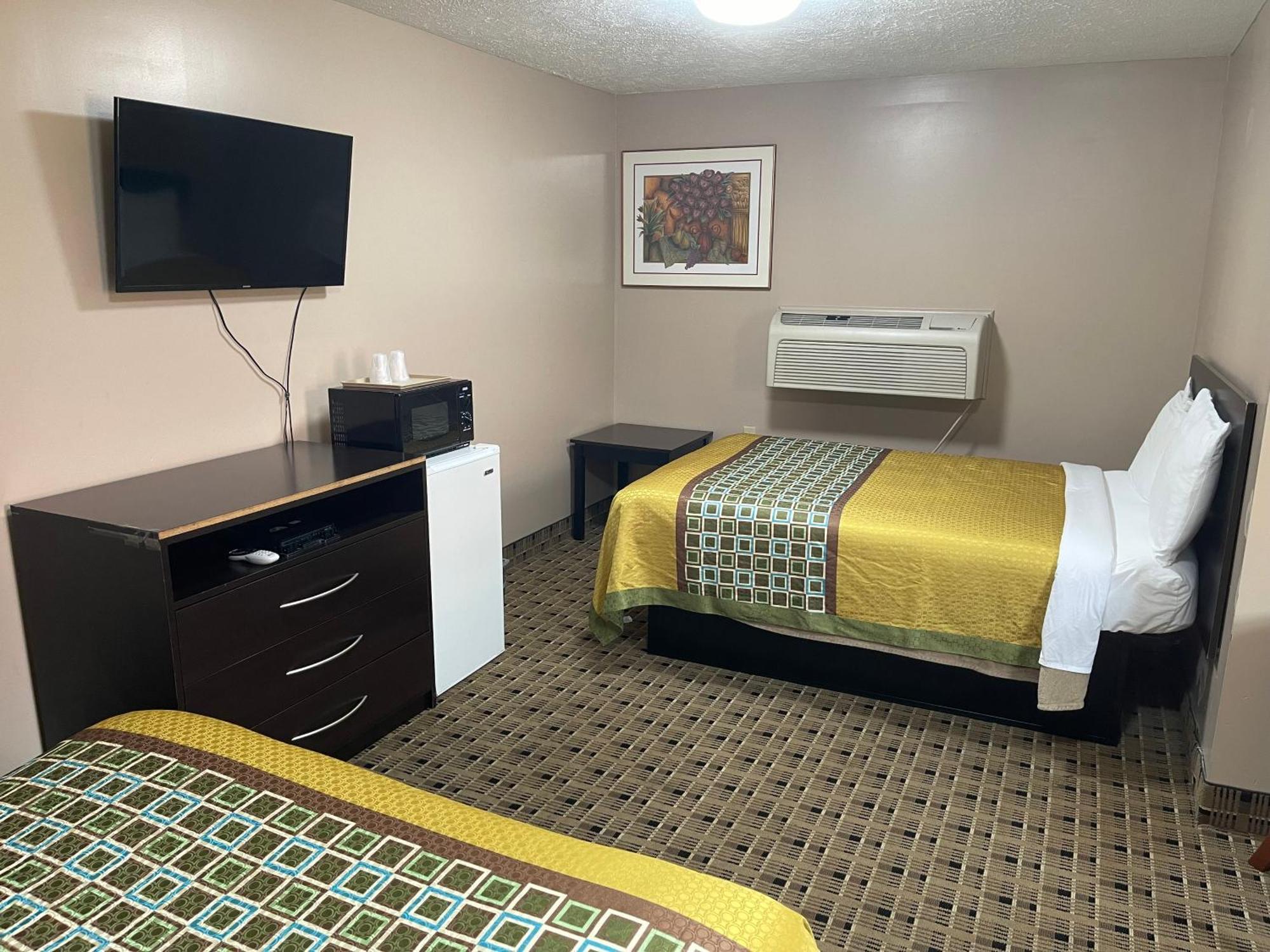 Economy Inn & Suites Ashtabula Kültér fotó